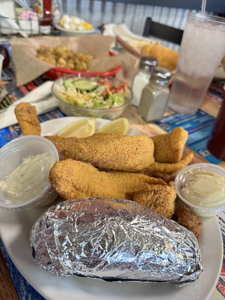 Pettys Steak and Catfish