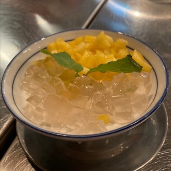 DD Mau Chinatown - Coconut panna cotta with mango and lychee jelly - Vietnamese Near Me - Vancouver, British Columbia