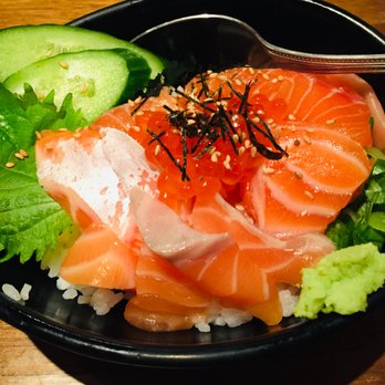 Mr Max - salmon sashimi bowl - Sushi Bars Near Me - Irving, Texas