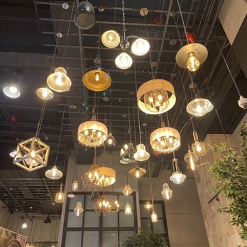 Chateau De Chantilly Cafe - Decor - Bakeries Near Me - Chantilly, Virginia