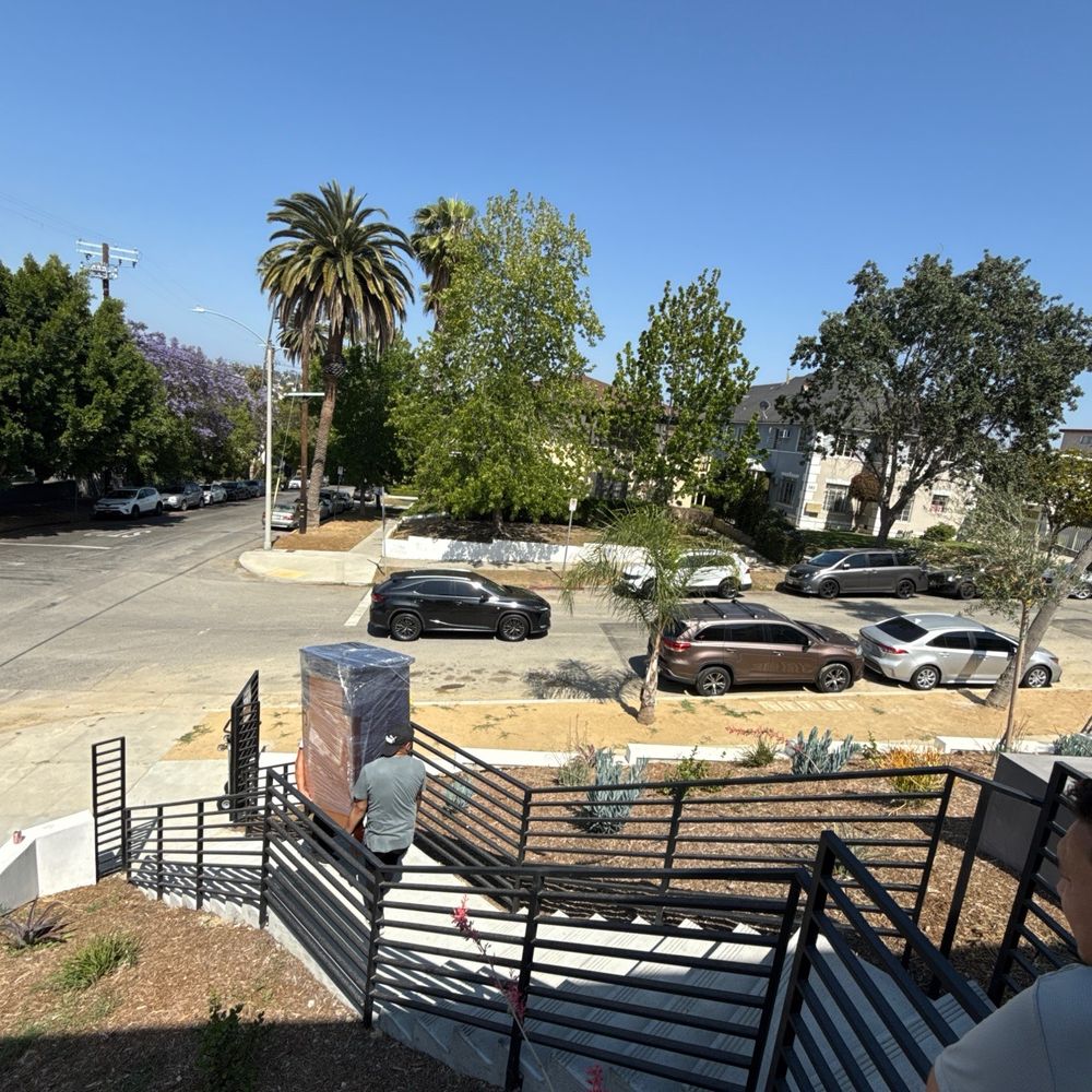 Busy Bee Movers - Movers Near Me - Irvine, California Busy Bee Movers - Movers Near Me - Irvine, California