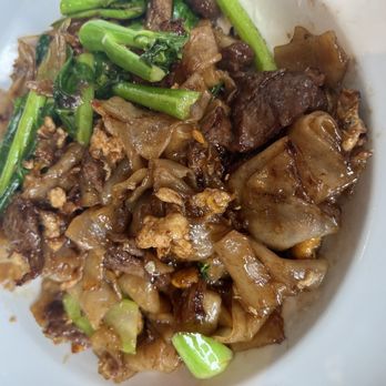 Cafe Chili - Beef pad se Pad See Ew - Thai Near Me - Brooklyn, New York