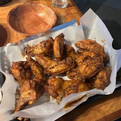 Kahuna's Bar And Grill - Extra Hot Jerk wings