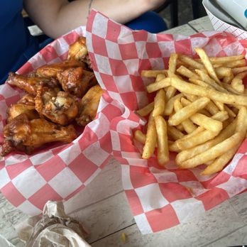 Ollie's on the Beach - Wings and fries - Bars Near Me - Hudson, Florida