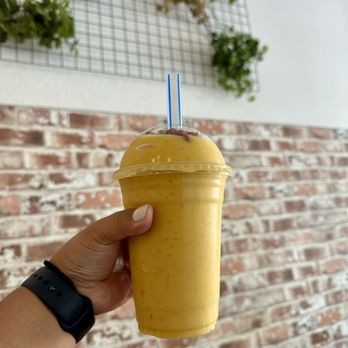 Loving Seed - Mango Chai Bang Smoothie - Juice Bars & Smoothies Near Me - Kingsburg, California