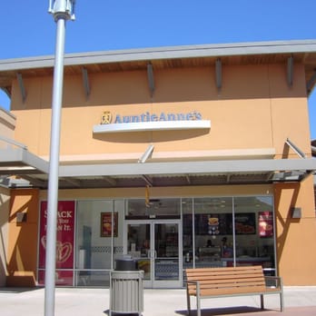 Round Rock Premium Outlets - Shopping Centers Near Me - Round Rock, Texas Round Rock Premium Outlets - Shopping Centers Near Me - Round Rock, Texas