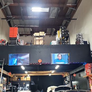 A&J Auto Sound - I was Impress on how clean and organize they have everything in stock - Car Window Tinting Near Me - Los Angeles, California A&J Auto Sound - I was Impress on how clean and organize they have everything in stock - Car Window Tinting Near Me - Los Angeles, California