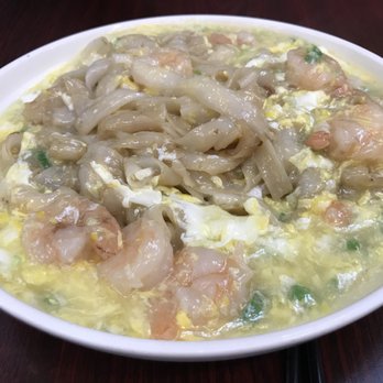 Ying Kee Restaurant - Scrambled eggs with prawn chow fun - Cantonese Near Me - Oakland, California Ying Kee Restaurant - Scrambled eggs with prawn chow fun - Cantonese Near Me - Oakland, California