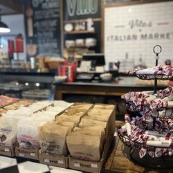 Vito’s Italian Market