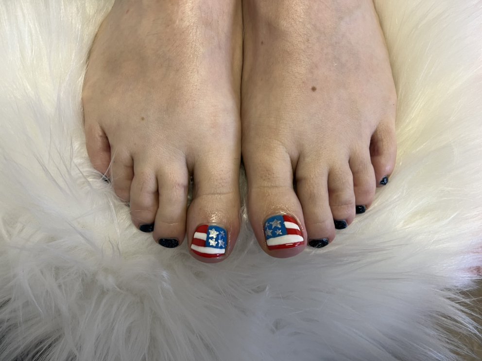 LUX ROSE NAILS COURTNEY SIMMONS Updated October 2024 20 Photos