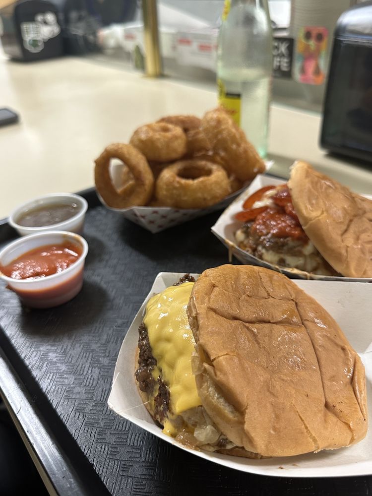 THE FRIENDLY KEARNY MESA - 68 Photos & 27 Reviews - 4681 Convoy St, San ...