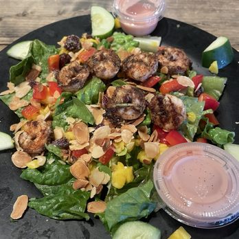 Mango Marley's - Jerk Shrimp Salad - American Near Me - Mexico Beach, Florida