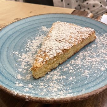 La Llesca - Almond cake - Spanish Near Me - Barcelona, B