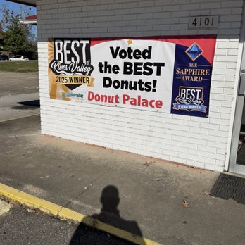 Donut Palace - Breakfast & Brunch Near Me - Fort Smith, Arkansas