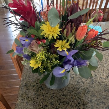 Rustic Petals - Florists' Choice - Florists Near Me - Bismarck, North Dakota