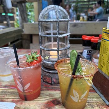 Le Tub - Margaritas - Burgers Near Me - Hollywood, Florida Le Tub - Margaritas - Burgers Near Me - Hollywood, Florida