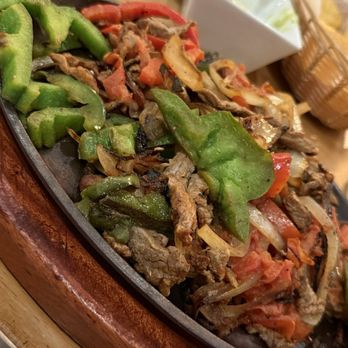 El Reparo - Chicken and steak fajitas - Mexican Near Me - Bartlett, New Hampshire