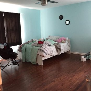 Victoria´s Cleaning Services - Bedroom before cleaning - Home Cleaning Near Me - Trenton, New Jersey Victoria´s Cleaning Services - Bedroom before cleaning - Home Cleaning Near Me - Trenton, New Jersey