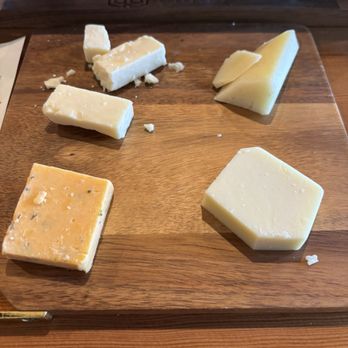 Oakshire Commons - Cheese sampler - Kombucha Near Me - Springfield, Oregon