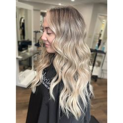 Elavina Salon and Spa - Color refresh and gorgeous extensions by Rochelle!