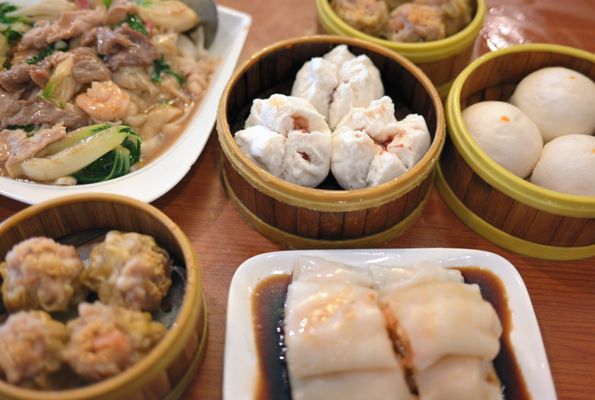 East Lake Chinese Restaurant and Dim Sum (東湖海鮮酒家) by null