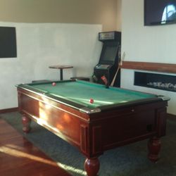 The Victoria Hotel - Pool Table