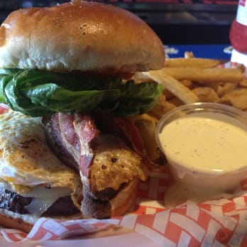 The Draft - Forgot the name of this burger but the bacons were really dry, doesn't taste fresh. - Chicken Wings Near Me - Oceanside, California