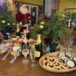Wet Clay Cafe - Holiday Party!