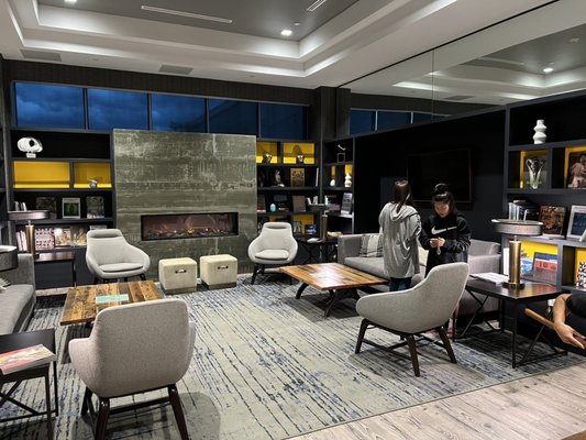 The Summit Hotel by null
