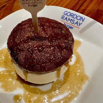 Gordon Ramsay Burger Las Vegas - Sticky toffee pudding ice cream sandwich - Burgers Near Me - Las Vegas, Nevada Gordon Ramsay Burger Las Vegas - Sticky toffee pudding ice cream sandwich - Burgers Near Me - Las Vegas, Nevada