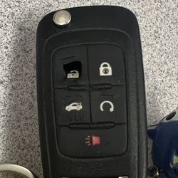 Michael's Collision CARSTAR - Car Key Remote Damaged