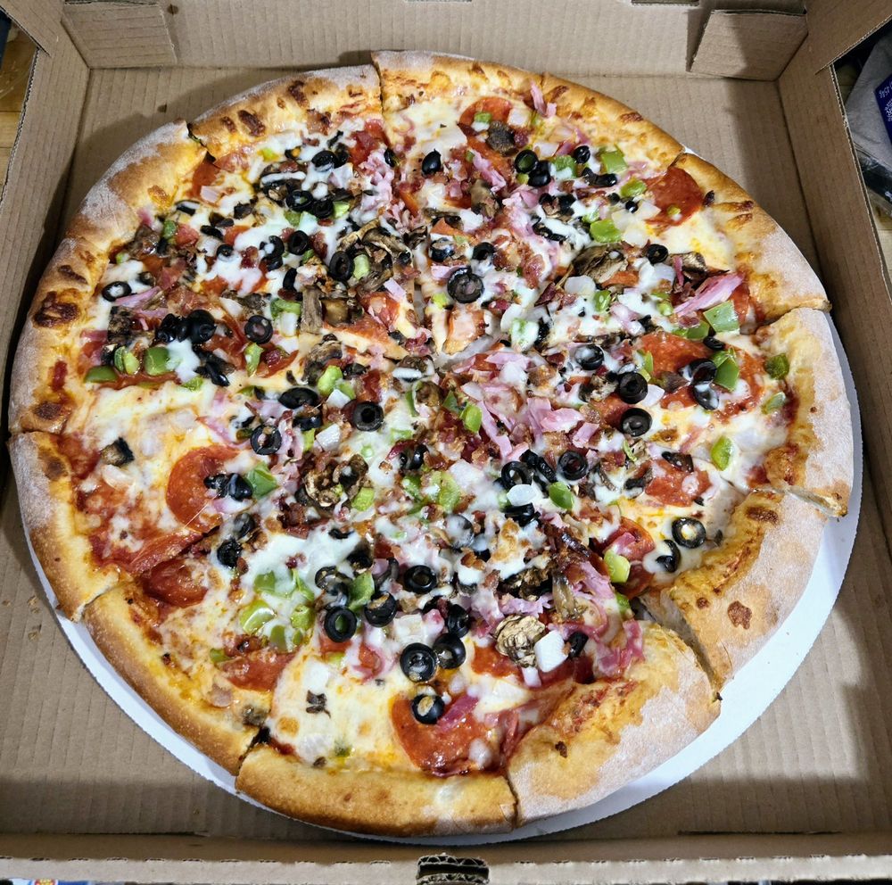 VILLAGE PIZZERIA Updated September 2024 638 N Center St, Sebewaing