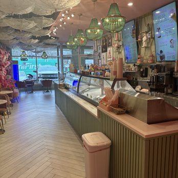 La Dolce Vita - the interior of a deli - Ice Cream & Frozen Yogurt Near Me - Georgetown, Massachusetts La Dolce Vita - the interior of a deli - Ice Cream & Frozen Yogurt Near Me - Georgetown, Massachusetts