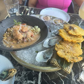 CVI.CHE 105 - Seafood Near Me - Miami Beach, Florida CVI.CHE 105 - Seafood Near Me - Miami Beach, Florida