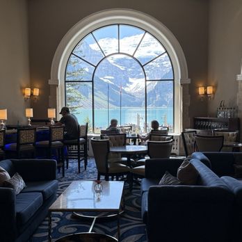 Lakeview Lounge - Lakeview Lounge Main Entrance - Canadian (New) Near Me - Lake Louise, Alberta