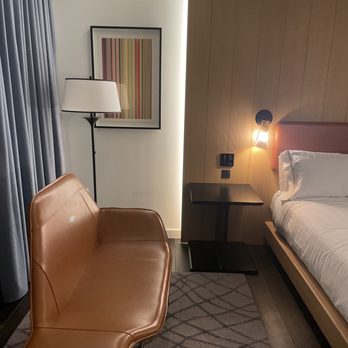 Canopy by Hilton Baltimore Harbor Point - Room - Hotels Near Me - Baltimore, Maryland