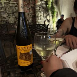 Vinho verde of course