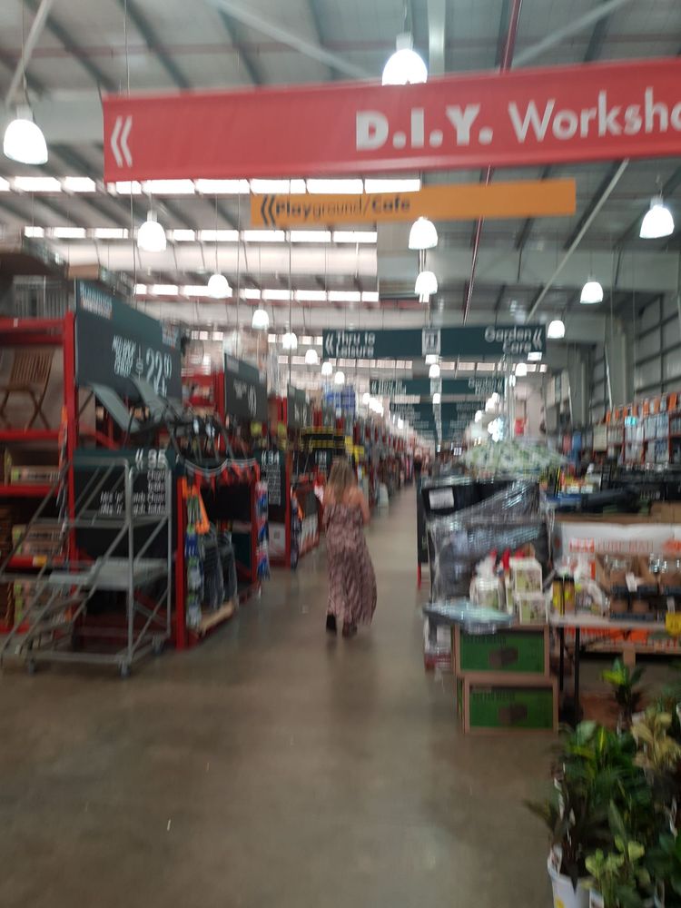 BUNNINGS WAREHOUSE Updated September 2024 54 Caloundra Rd