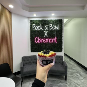 Trū Bowl - Custom bowl with ube, bluemajik, and dragon coconut chia pudding - Acai Bowls Near Me - Upland, California Trū Bowl - Custom bowl with ube, bluemajik, and dragon coconut chia pudding - Acai Bowls Near Me - Upland, California