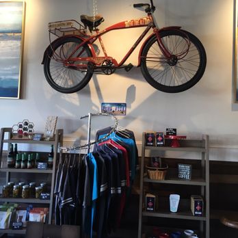 Marnas Eatery and Lounge - Breakfast & Brunch Near Me - Minneapolis, Minnesota