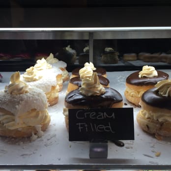 Big Licks West End - Cream doughnuts - Ice Cream & Frozen Yogurt Near Me - Glasgow, GLG