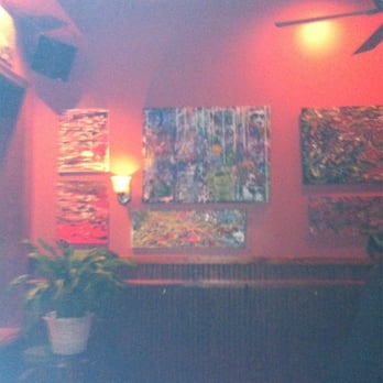 Dominie's - Pubs Near Me - Astoria, New York