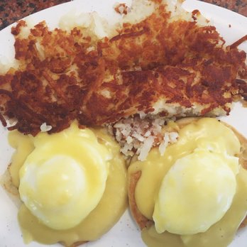 Frank's Grill - Eggs Benedict without ham - Breakfast & Brunch Near Me - Houston, Texas Frank's Grill - Eggs Benedict without ham - Breakfast & Brunch Near Me - Houston, Texas