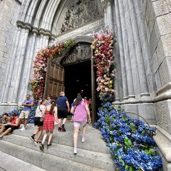 St. Patrick's Cathedral - Main bronze door - Churches Near Me - New York, New York St. Patrick's Cathedral - Main bronze door - Churches Near Me - New York, New York