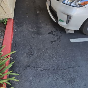 B&D Towing - is it legal?  What is the permitted distance from the curb to the front of the vehicle? - Towing Near Me - Concord, California