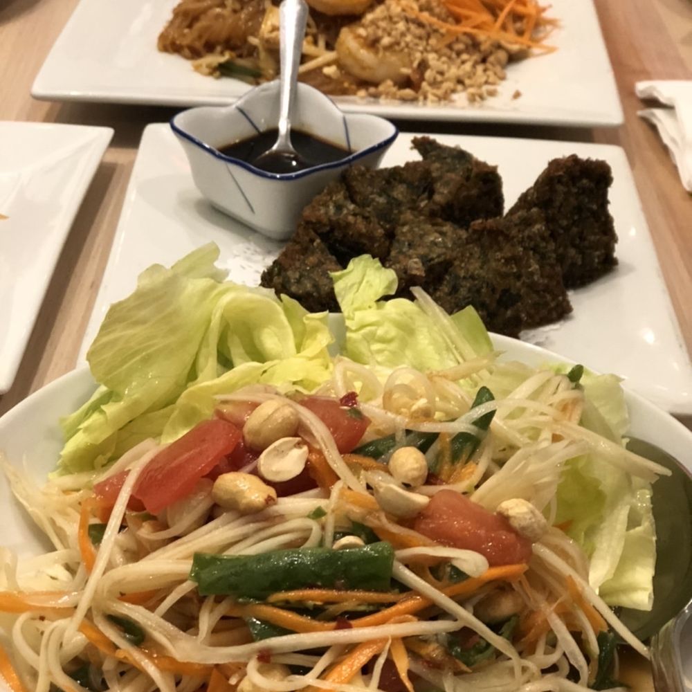 Boom Thai Restaurant - Papaya Salad "Som Tum" Asian Dumplings "Kui Chai" Pad Thai Noodles - Thai Near Me - Norwalk, Connecticut Boom Thai Restaurant - Papaya Salad "Som Tum" Asian Dumplings "Kui Chai" Pad Thai Noodles - Thai Near Me - Norwalk, Connecticut