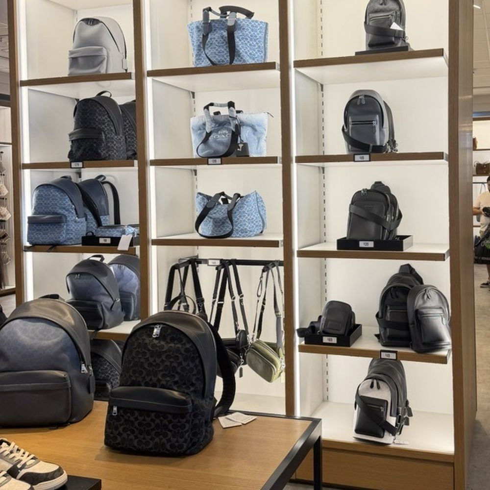 Coach Outlet - Leather Goods Near Me - San Ysidro, California