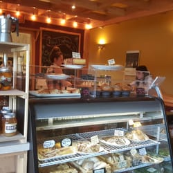 Rise And Grind Coffee House - Nice coffee house