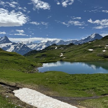 Lake Bachalpsee - Hiking Near Me - Grindelwald, BE