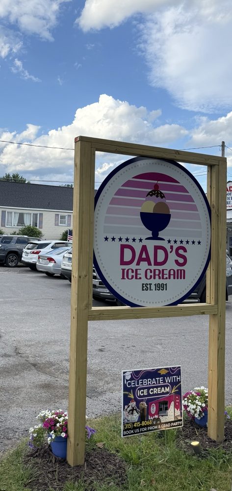 Dad's Soft Ice Cream Logo